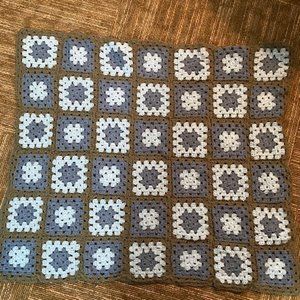 HANDMADE CROCHET BABY BLANKET